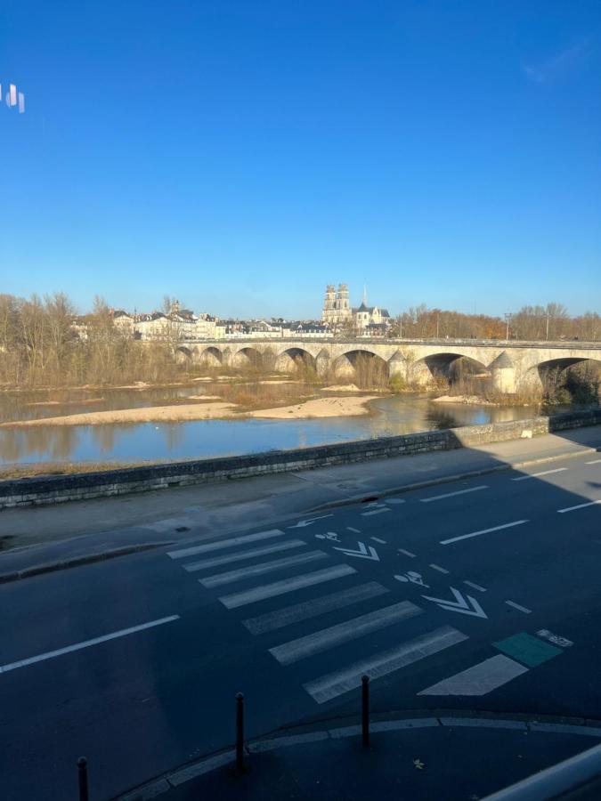 Cosy Loire, T2 Neuf, Front De Loire ,Vue Cathedrale,5Min A Pied Centre Ville Et Parking Prive Orléans Exterior photo