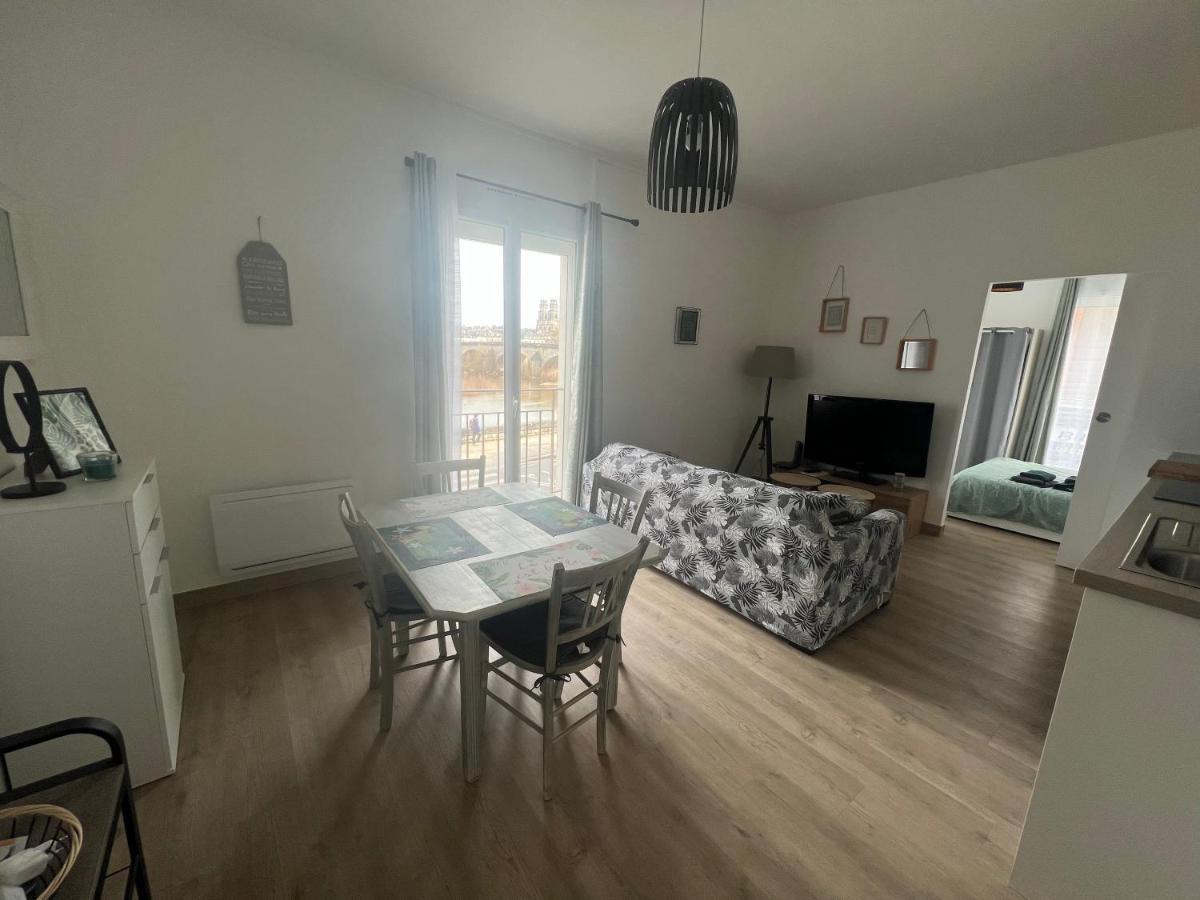 Cosy Loire, T2 Neuf, Front De Loire ,Vue Cathedrale,5Min A Pied Centre Ville Et Parking Prive Orléans Exterior photo